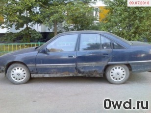 Битый автомобиль Opel Omega