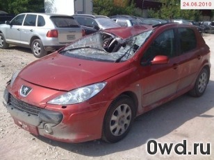 Битый автомобиль Peugeot 307