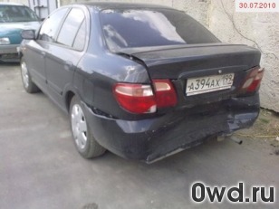 Битый автомобиль Nissan Almera