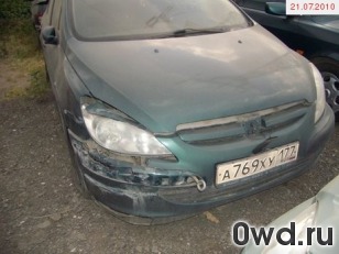 Битый автомобиль Peugeot 307