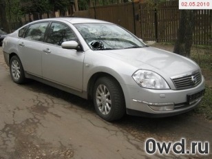 Битый автомобиль Nissan Teana