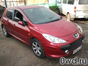 Битый автомобиль Peugeot 307