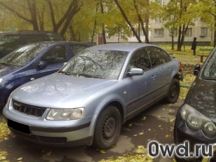 Битый автомобиль Volkswagen Passat