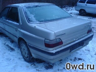 Битый автомобиль Peugeot 605