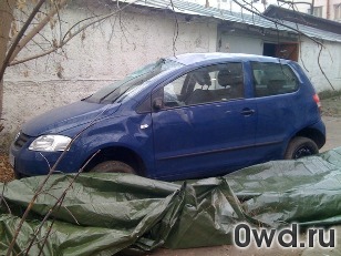 Битый автомобиль Volkswagen Fox