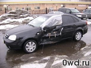 Битый автомобиль Chevrolet Lacetti