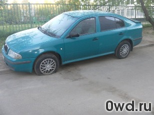 Битый автомобиль Skoda Octavia