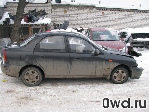 Битый автомобиль Chevrolet Lanos