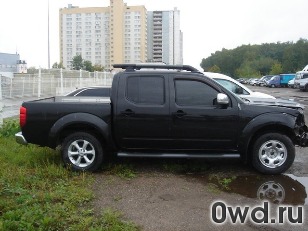 Битый автомобиль Nissan Navara