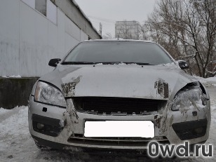 Битый автомобиль Ford Focus