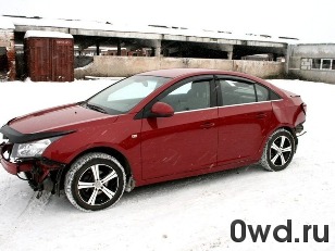 Битый автомобиль Chevrolet Cruze