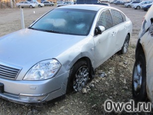 Битый автомобиль Nissan Teana