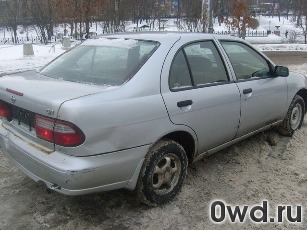 Битый автомобиль Nissan Pulsar