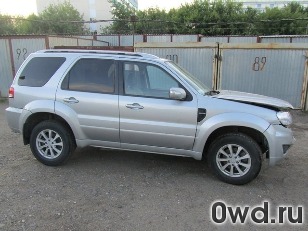 Битый автомобиль Ford Escape