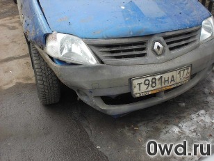 Битый автомобиль Renault Logan