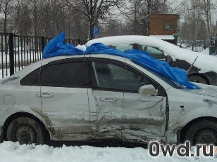 Битый автомобиль Chevrolet Lacetti