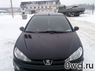 Битый автомобиль Peugeot 206