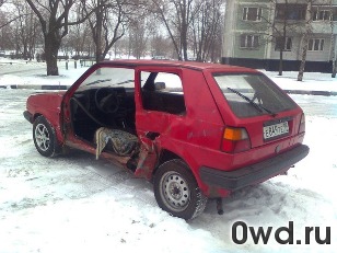 Битый автомобиль Volkswagen Golf