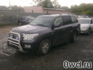 Битый автомобиль Toyota Land Cruiser