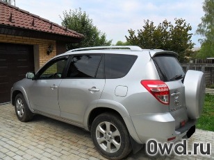 Битый автомобиль Toyota RAV4