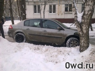 Битый автомобиль Renault Megane