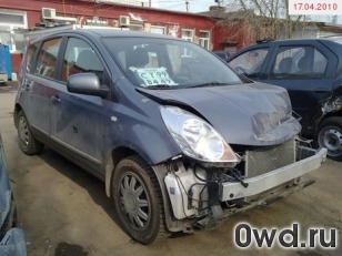 Битый автомобиль Nissan Note