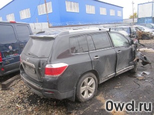 Битый автомобиль Toyota Highlander