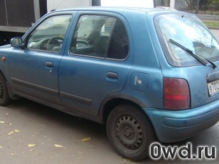 Битый автомобиль Nissan Micra