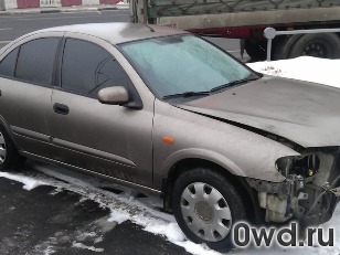 Битый автомобиль Nissan Almera