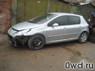 Битый автомобиль Peugeot 307