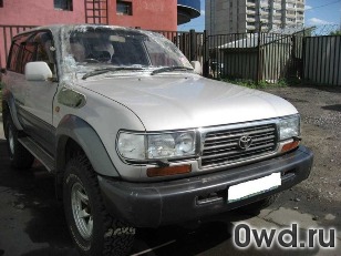 Битый автомобиль Toyota Land Cruiser