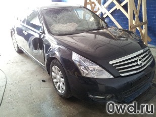 Битый автомобиль Nissan Teana