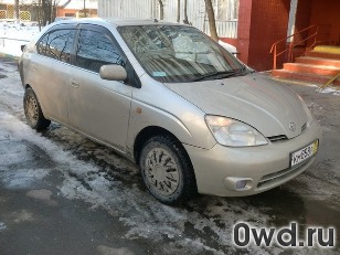 Битый автомобиль Toyota Prius