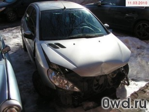 Битый автомобиль Peugeot 206