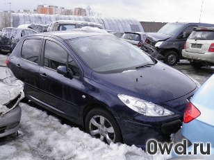 Битый автомобиль Peugeot 307