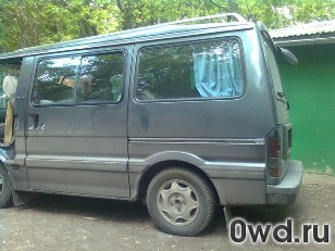 Битый автомобиль Mazda Bongo