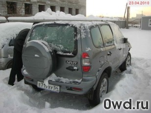 Битый автомобиль Chevrolet Niva