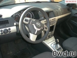 Битый автомобиль Opel Astra