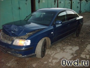 Битый автомобиль Volkswagen Passat