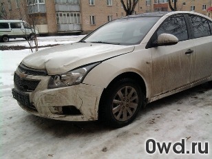 Битый автомобиль Chevrolet Cruze