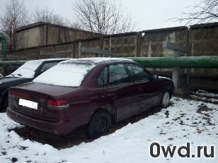 Битый автомобиль Subaru Legacy