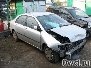 Битый автомобиль Toyota Corolla