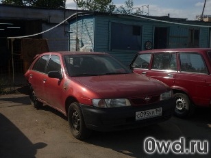 Битый автомобиль Nissan Almera