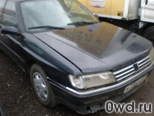 Битый автомобиль Peugeot 605