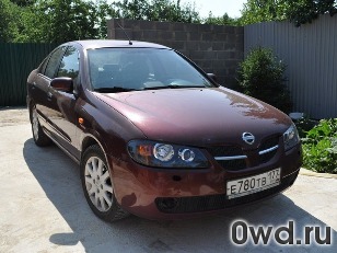 Битый автомобиль Nissan Almera