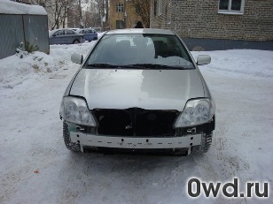 Битый автомобиль Toyota Corolla