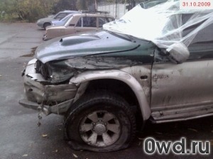 Битый автомобиль Mitsubishi L 200