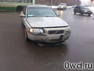 Битый автомобиль Volvo S80