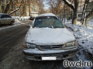 Битый автомобиль Toyota Corolla