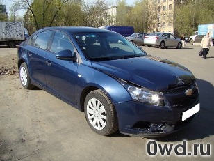 Битый автомобиль Chevrolet Cruze